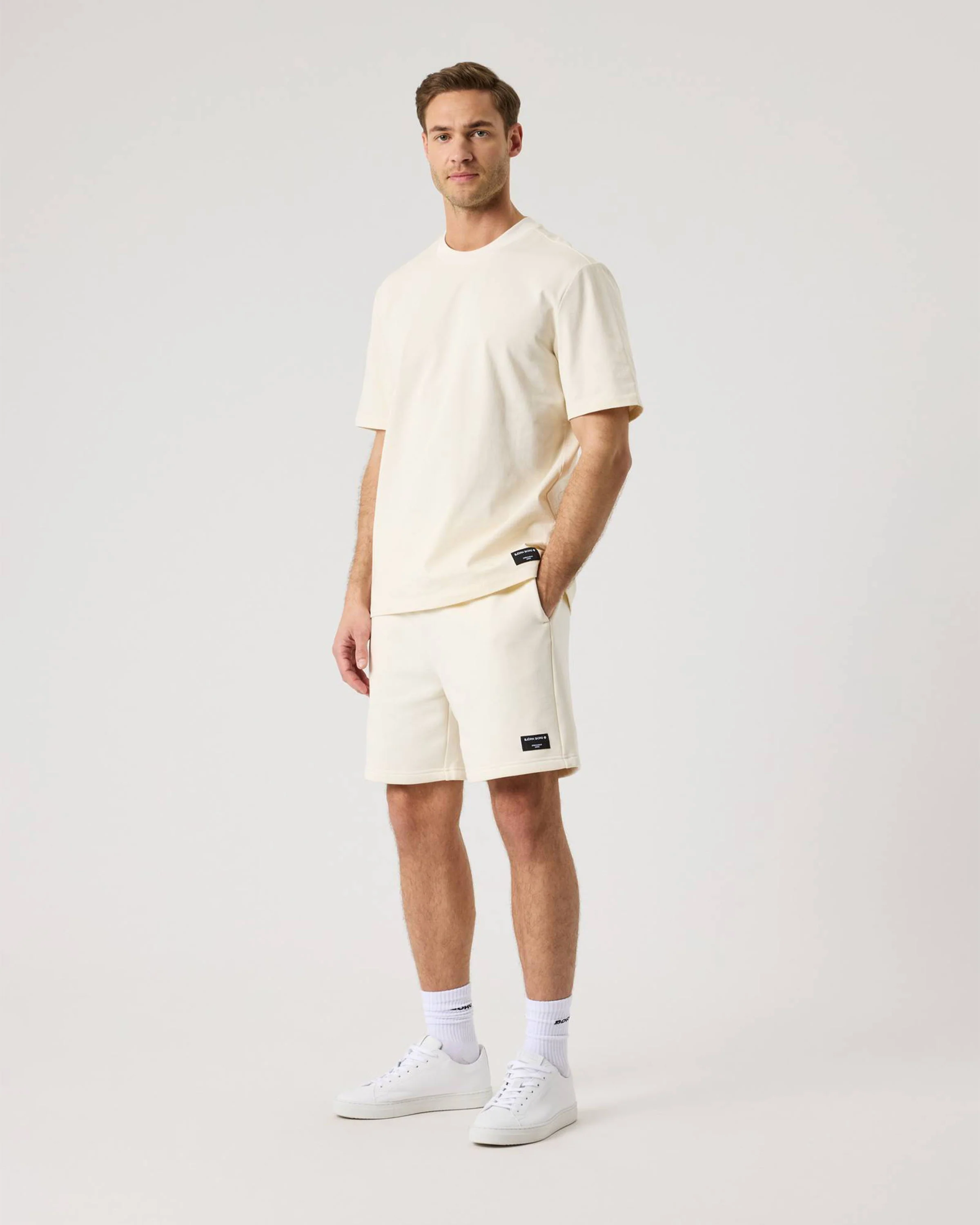 Centre T-Shirt - Image 4