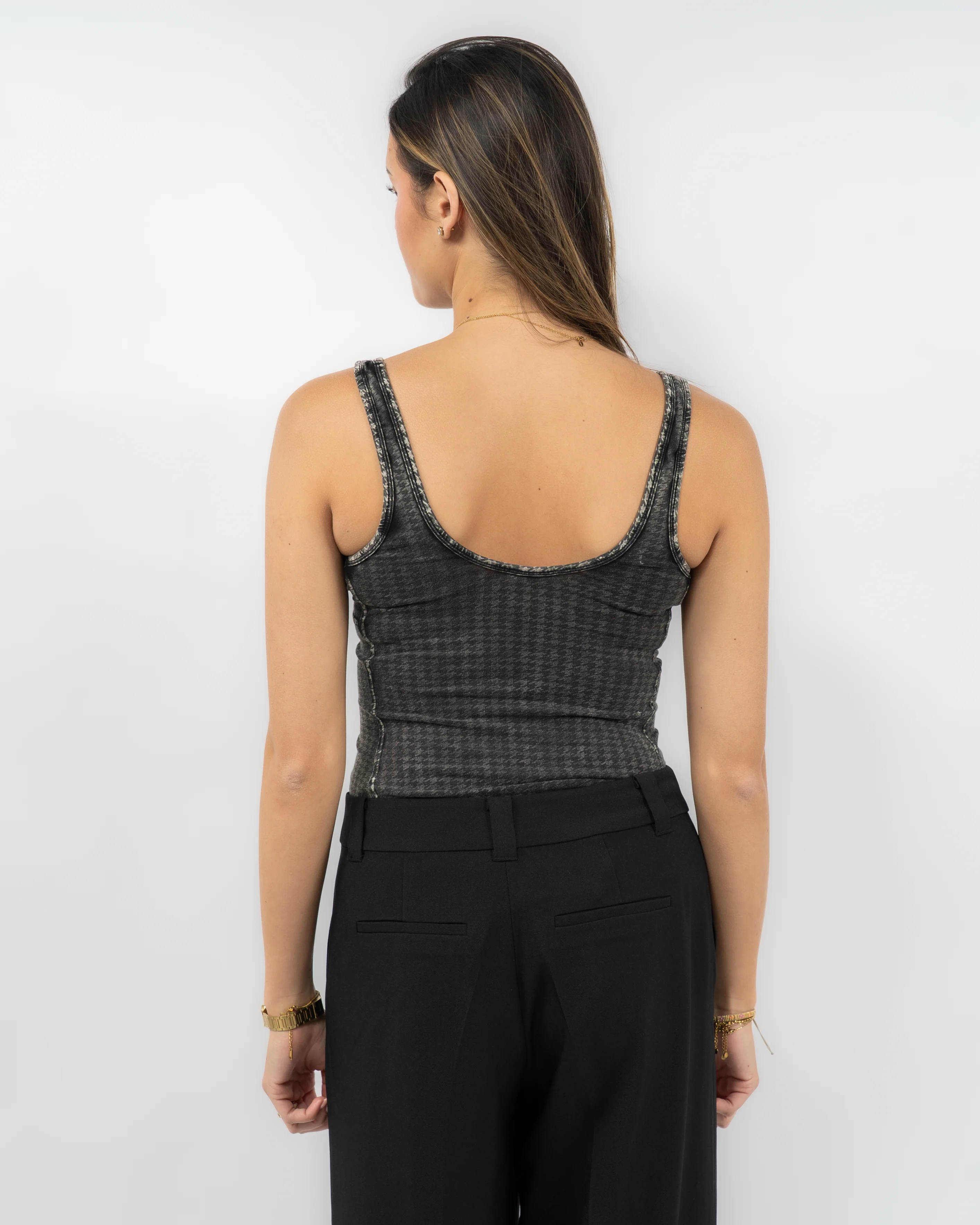 Phoebe Uw Body - Image 3