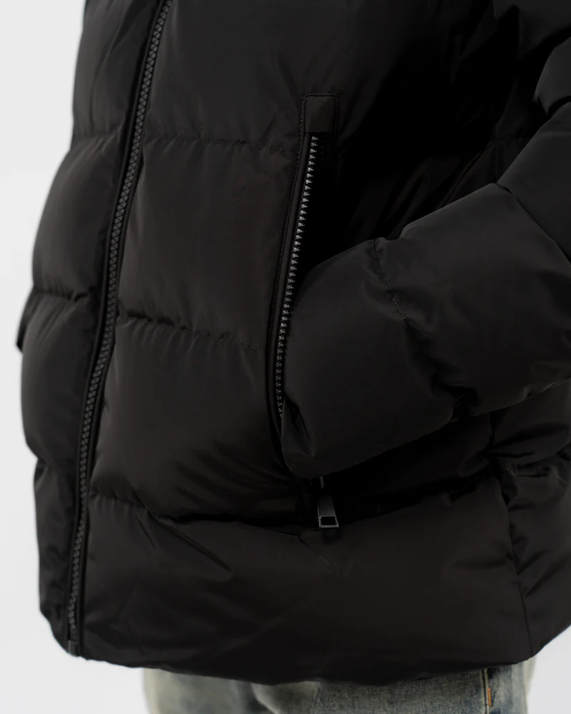 Robin Winterjas - Image 6